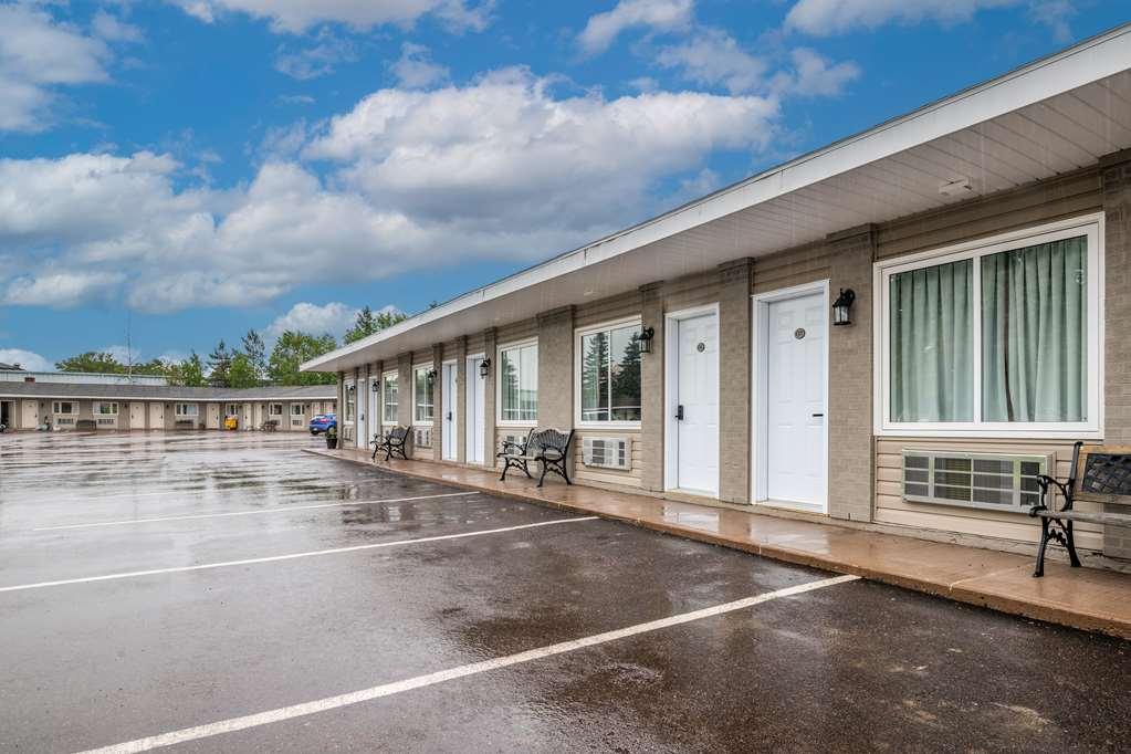 Canadas Best Value Inn & Suites-Charlottetown Exterior foto