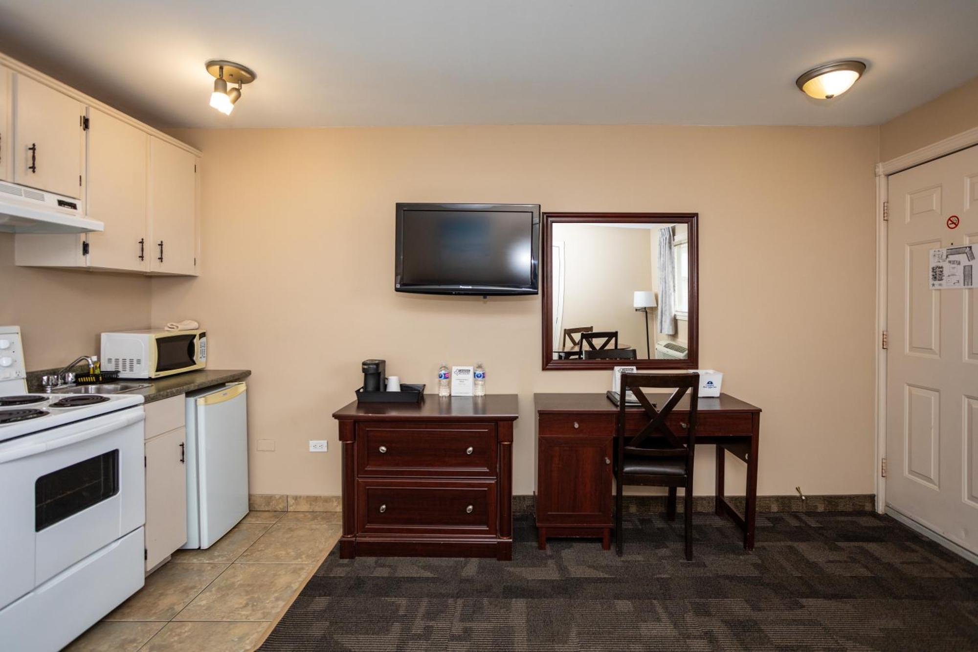 Canadas Best Value Inn & Suites-Charlottetown Exterior foto