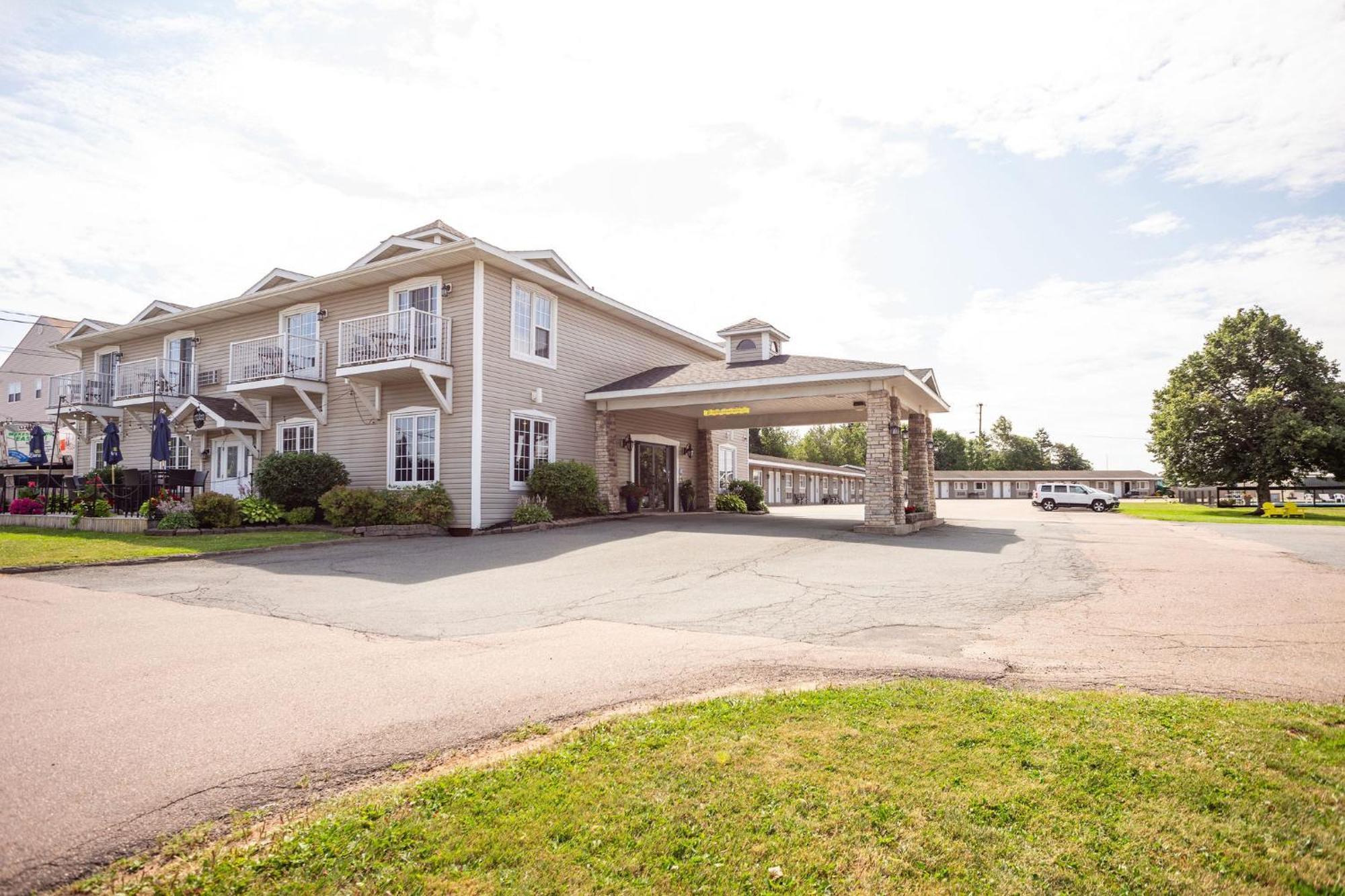 Canadas Best Value Inn & Suites-Charlottetown Exterior foto